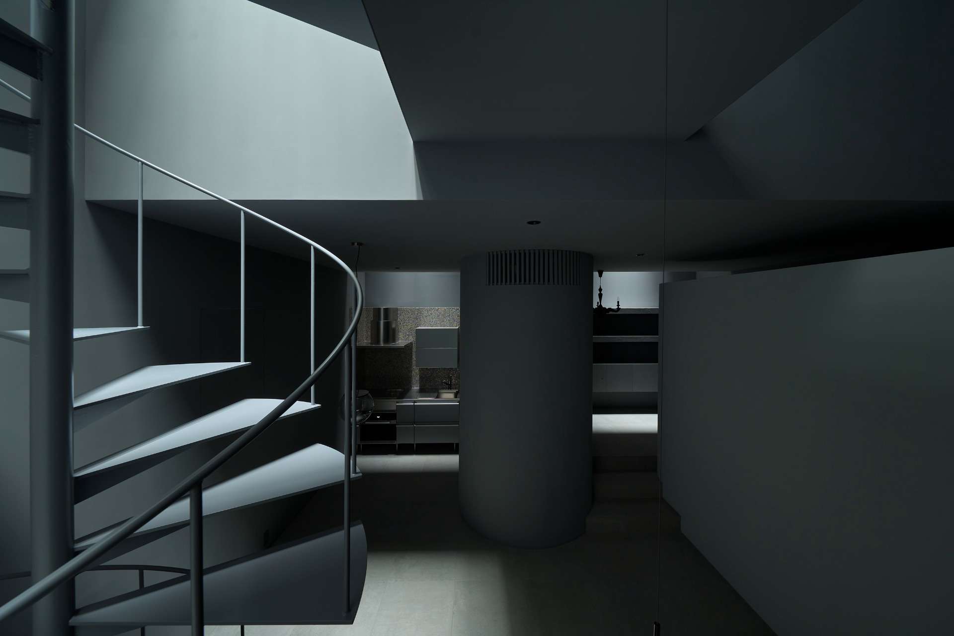 DARK HOUSE